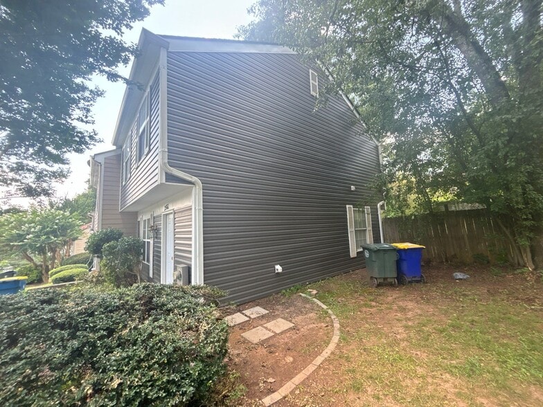 Building Photo - 3591 Kennesaw Station Dr NW