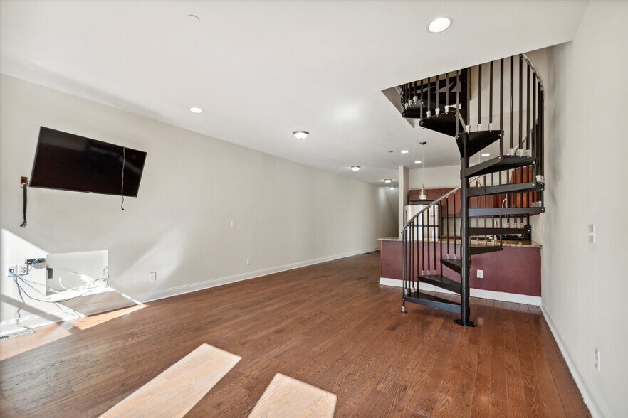 Building Photo - 1906 N 18th St