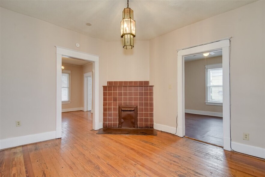 Living Room - 1732 Telfair St