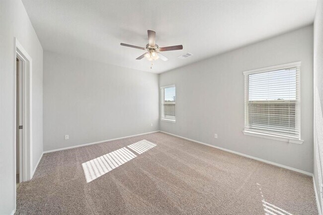 Building Photo - 16618 Moss Ln