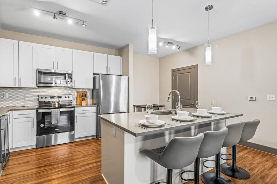 Building Photo - 9236 Vintage Hills Way