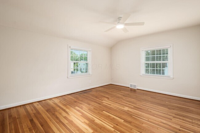 Building Photo - 2559 Welsford Rd