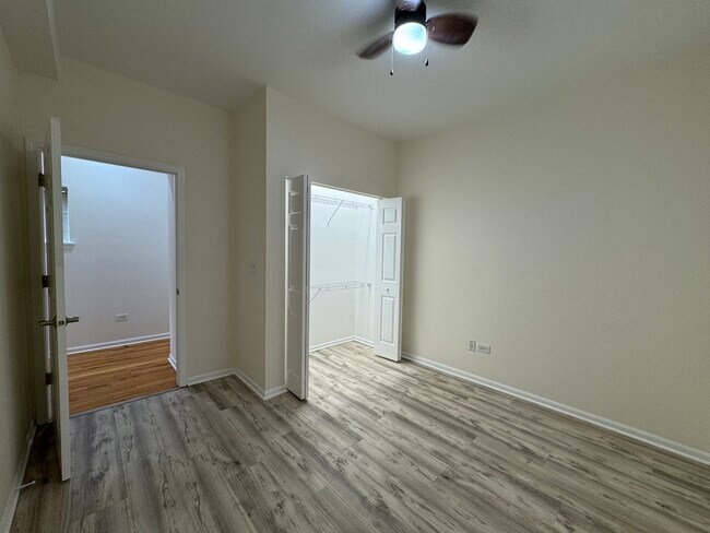 Building Photo - 2155 W Warren Blvd