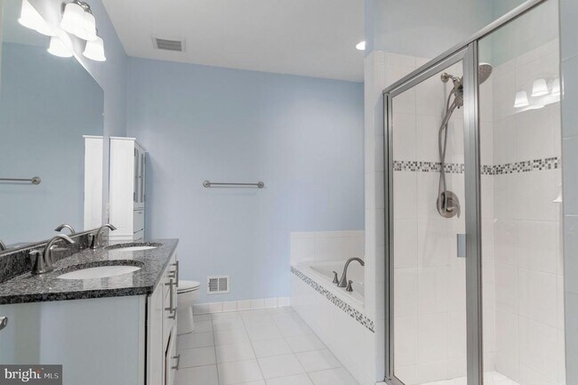 Building Photo - 612 Marina Landing Ln