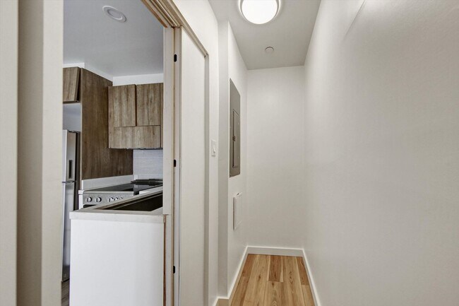 Building Photo - ONE MONTH FREE!! BRAND NEW CONSTRUCTION!! ...
