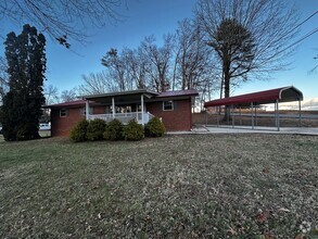 Building Photo - 3 bedroom/1.5 bath brick home for rent in ...