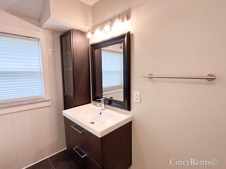 Building Photo - 4200 Grove Ave