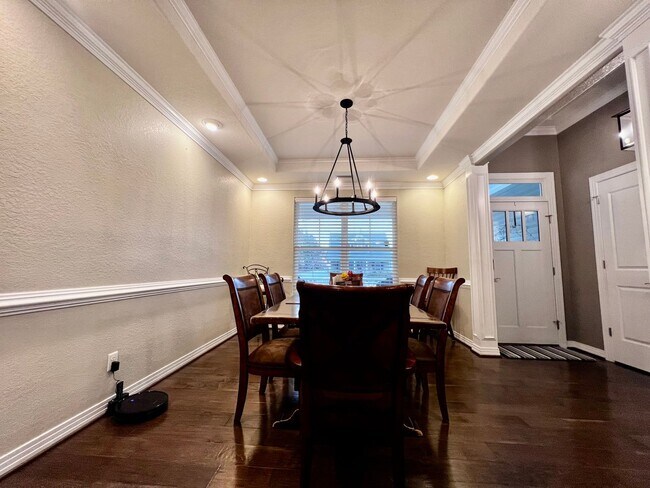 Building Photo - Beautiful Corner Lot, Single Family Home, in Sherwood Lakes.