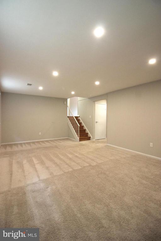 Building Photo - 6211 Duntley Ct