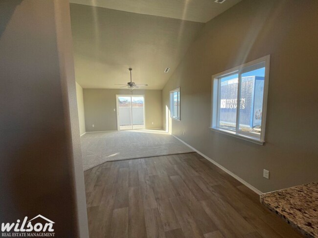 Building Photo - Charming 3BD/2BA House for Rent in West Valley