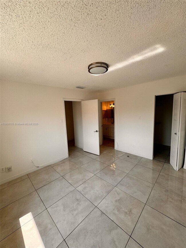 Building Photo - 15751 SW 106th Terrace