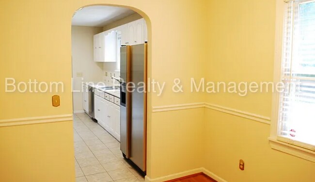 Building Photo - 7800 Ocala Rd