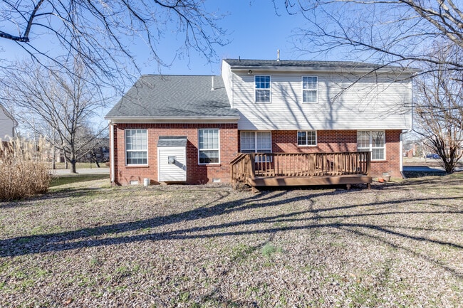 Building Photo - 605 Founders Pointe Blvd