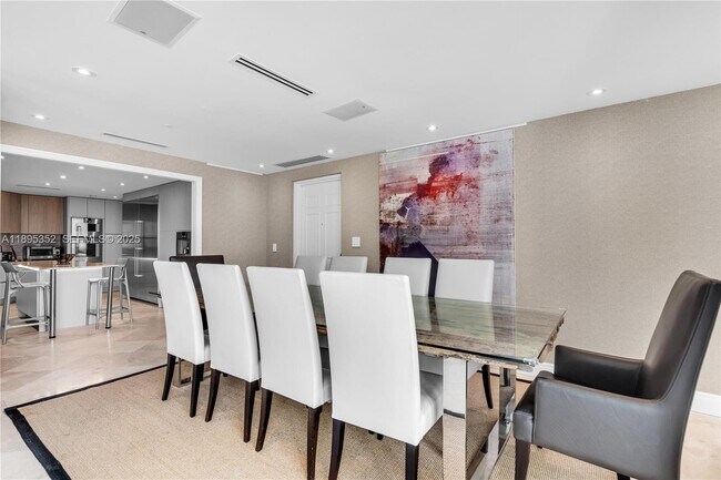 Building Photo - 1643 Brickell Ave