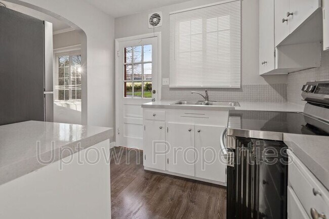 Building Photo - 1344 NE 68th Ave