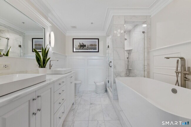 Building Photo - 85 Memorial Rd