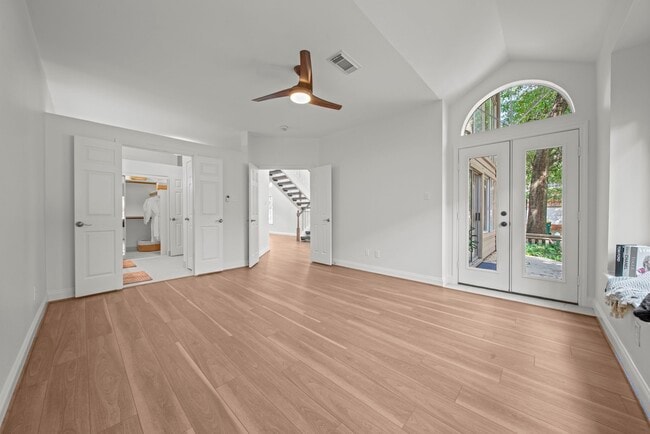 Building Photo - 45 N Lakeridge Cir