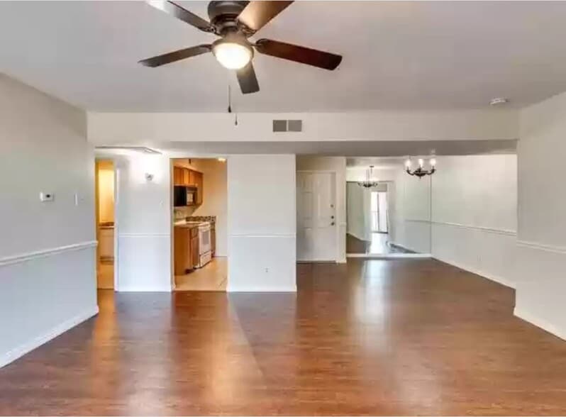 Building Photo - 11480 Audelia Rd