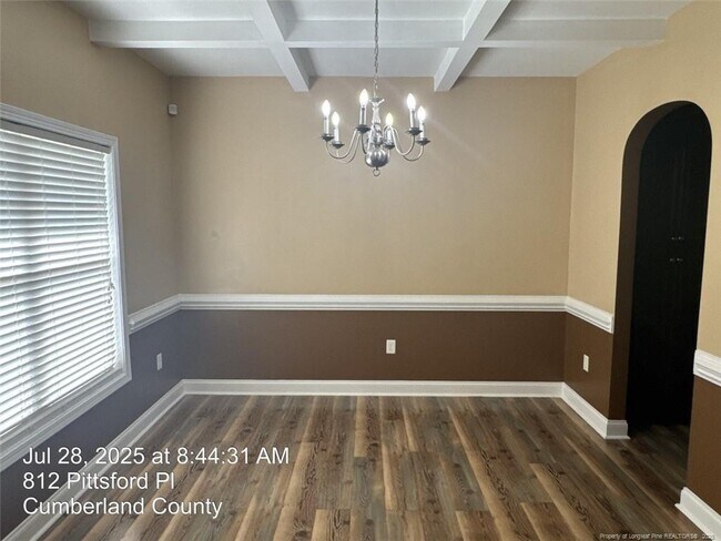 Building Photo - 812 Pittsford Pl