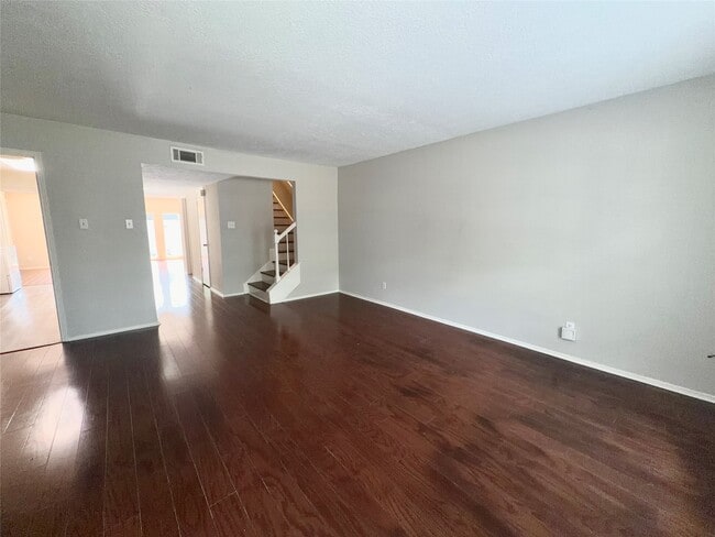 Building Photo - 12959 Trail Hollow Dr