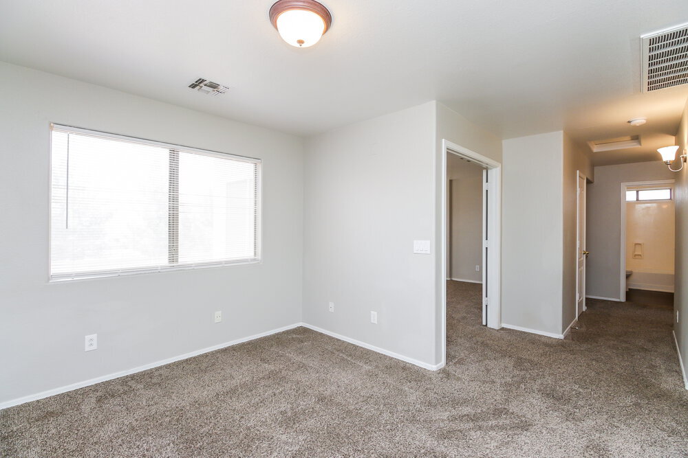 Building Photo - 12925 W Holly St