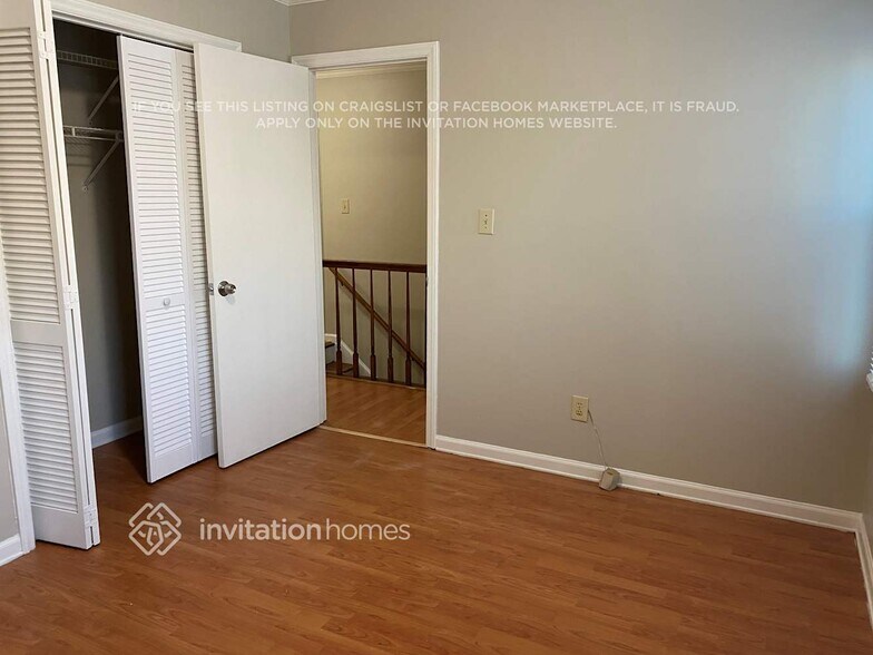 Building Photo - 441 Amir Cir