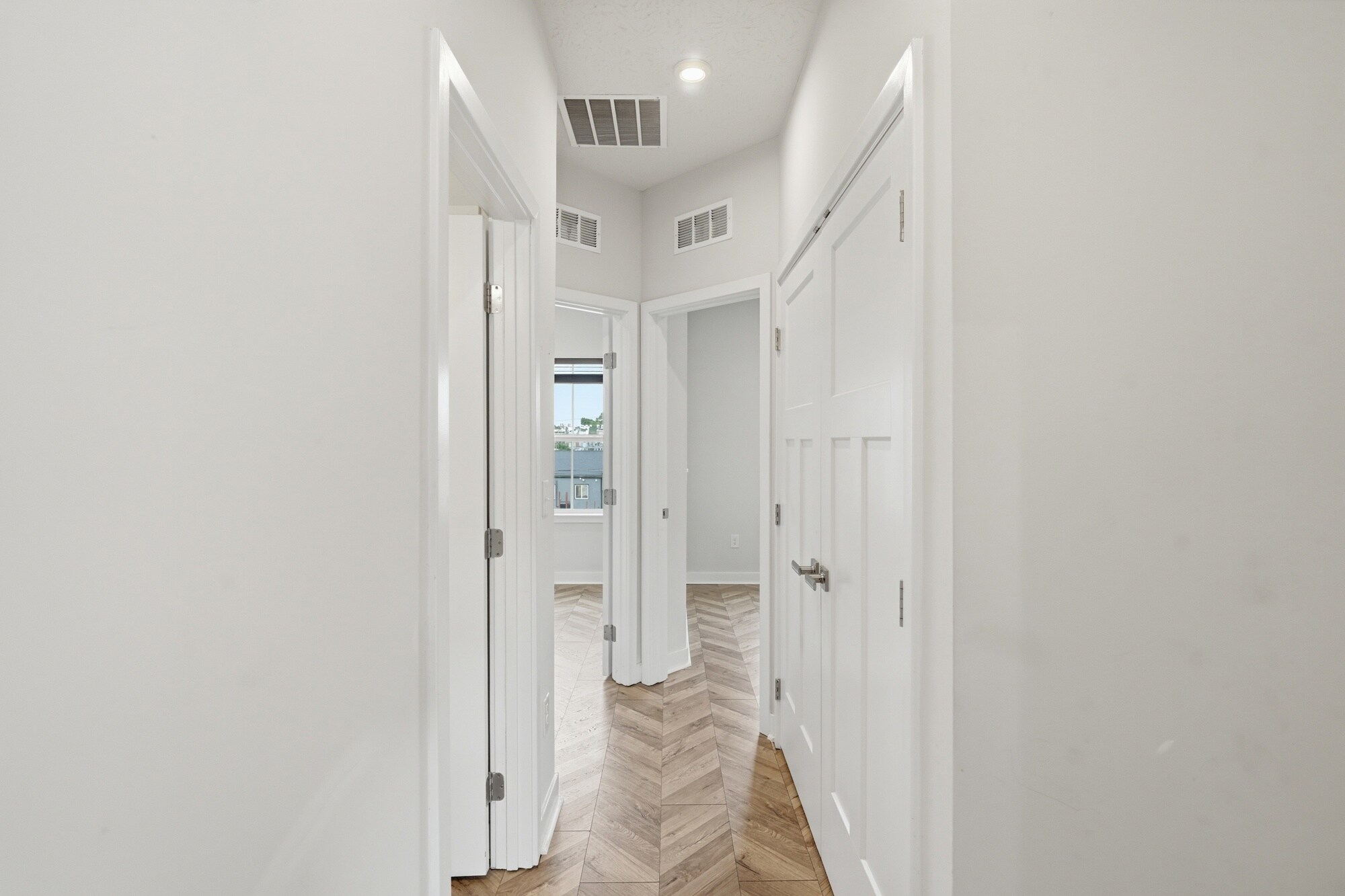 Building Photo - 9 Wentworth Ln