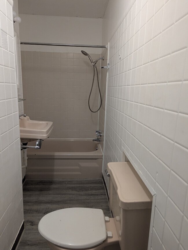 Building Photo - 11339 S Langley Ave