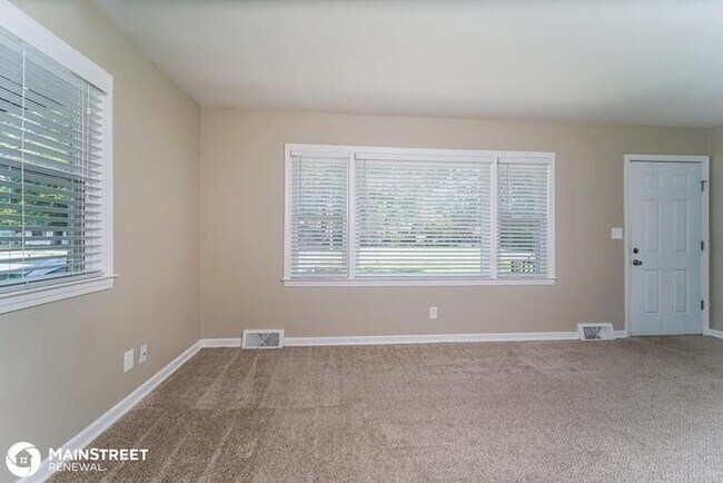 Building Photo - 9400 Aristides Dr, Louisville, KY 40272