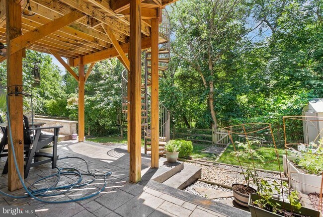 Building Photo - 6050 Smooth Stone Pl