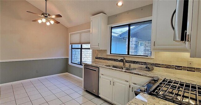 Building Photo - 8900 Mariscal Canyon Dr