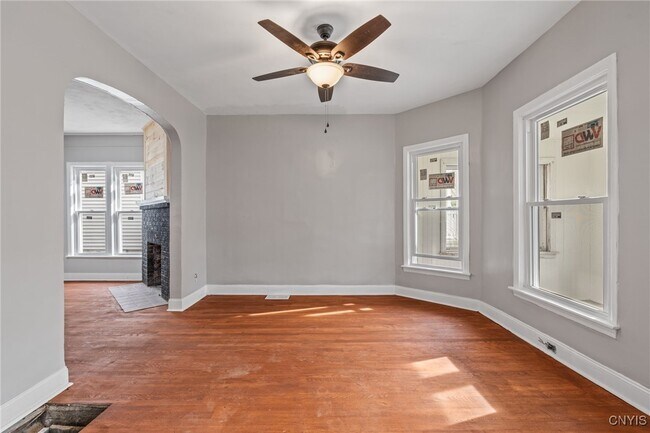 Building Photo - 145 Hixson Ave