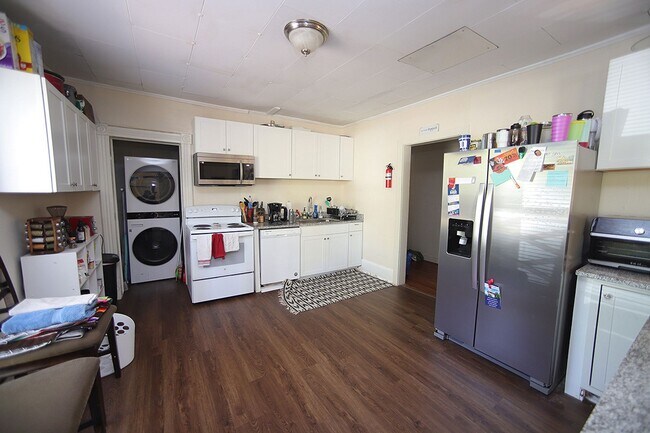 Building Photo - Great home in Durham!