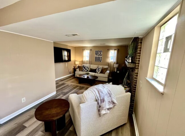 Building Photo - 9695 Whippoorwill Ln