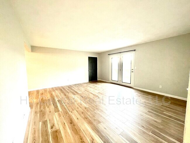 Building Photo - 130 Brookview Dr