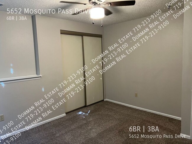 Building Photo - $500 OFF the first month of rent! Modern a...