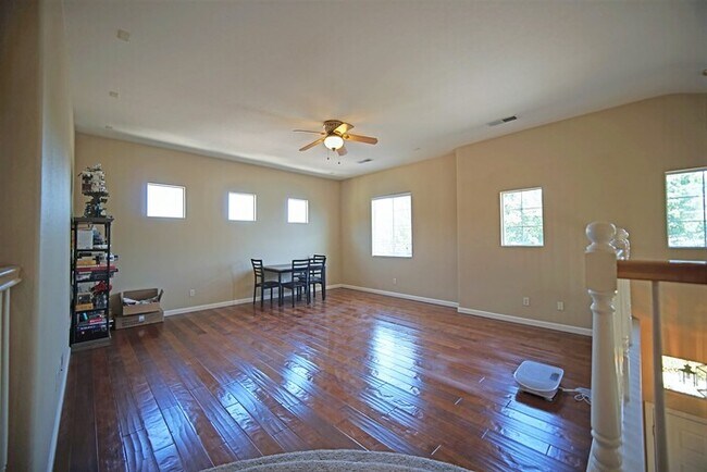 Building Photo - Beautiful Highland Reserve home 4 bedroom,...