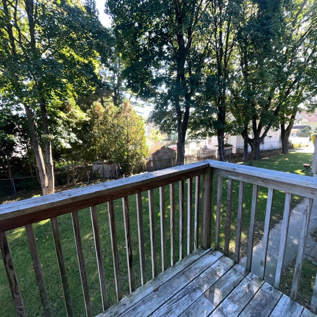 Building Photo - 537 Boswell Ave