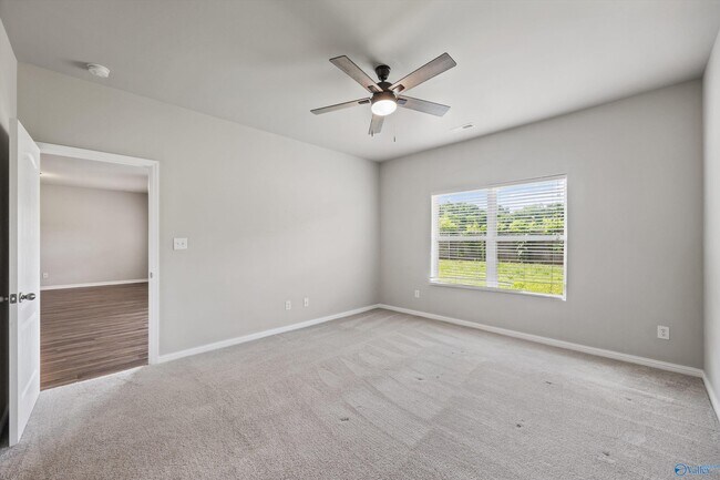Building Photo - 30000 Abbeywood Ln