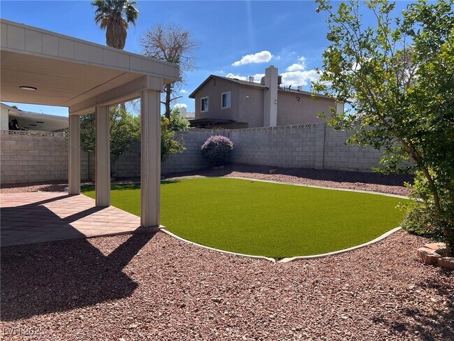 Building Photo - 730 Arrowhead Trail