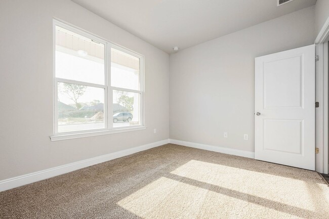 Building Photo - 5388 Parkside Dr
