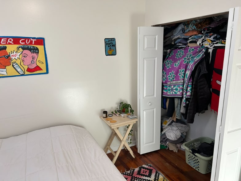 Building Photo - 3005 Huntingdon Ave