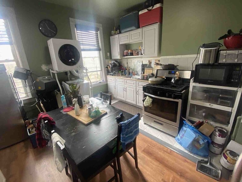 Building Photo - 806 Kennedy Blvd