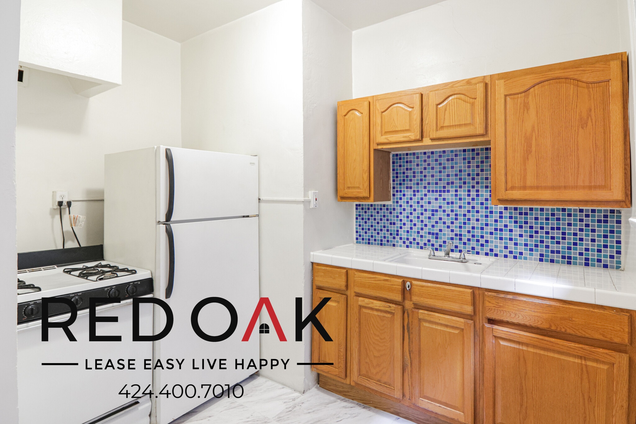 Building Photo - 532 S Coronado St