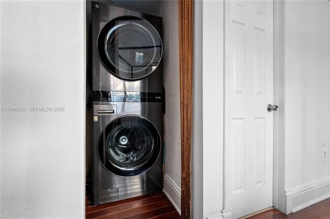 Building Photo - 1027 Pennsylvania Ave