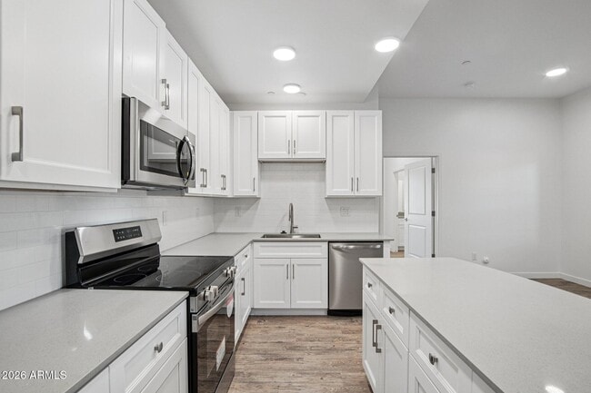 Building Photo - 3021 W Williams Dr