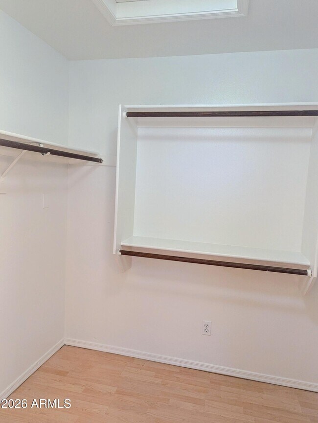 Building Photo - 1343 E Angela Dr