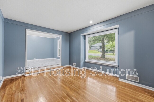 Building Photo - 12812 Bristol Ave