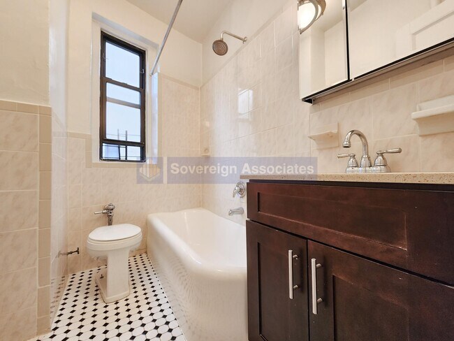 Building Photo - 640 Fort Washington Avenue