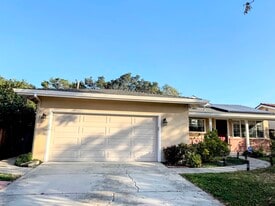 Building Photo - 1204 Arlington Ln